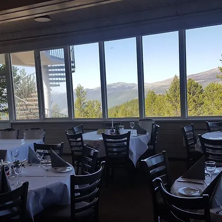 Rondeslottet Hoyfjellshotell Отель Отта